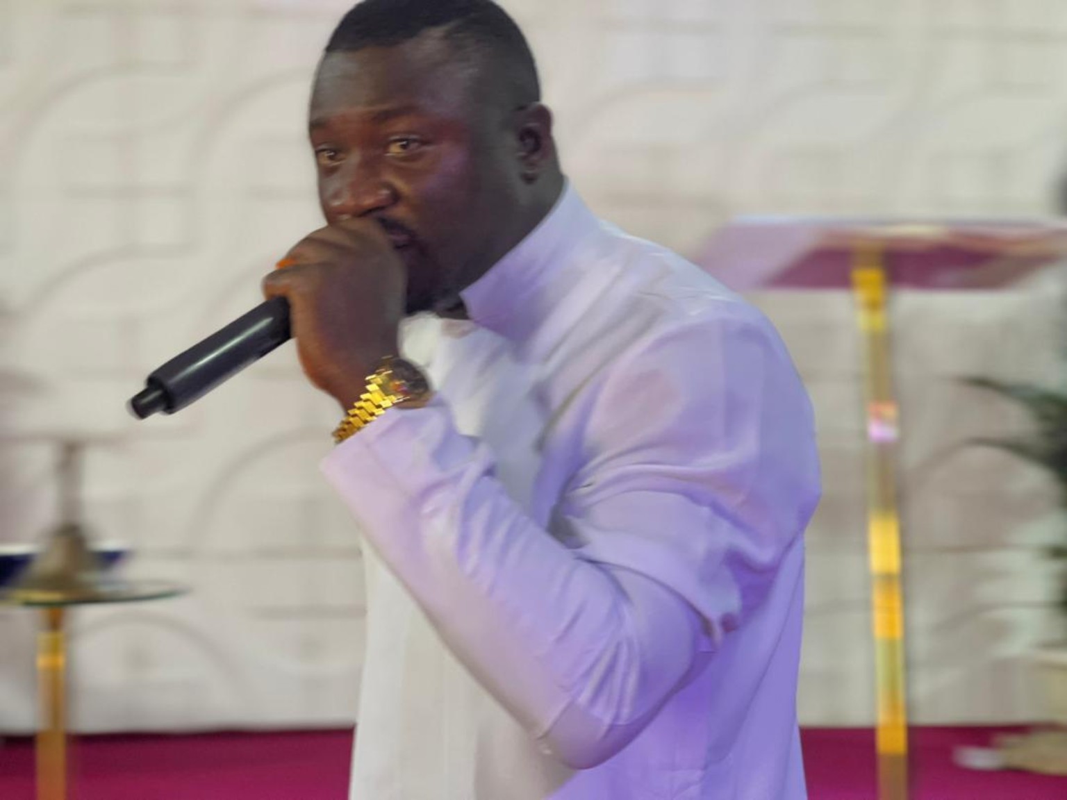 Prophet Dr Richard Ebuka Umezurike preaching